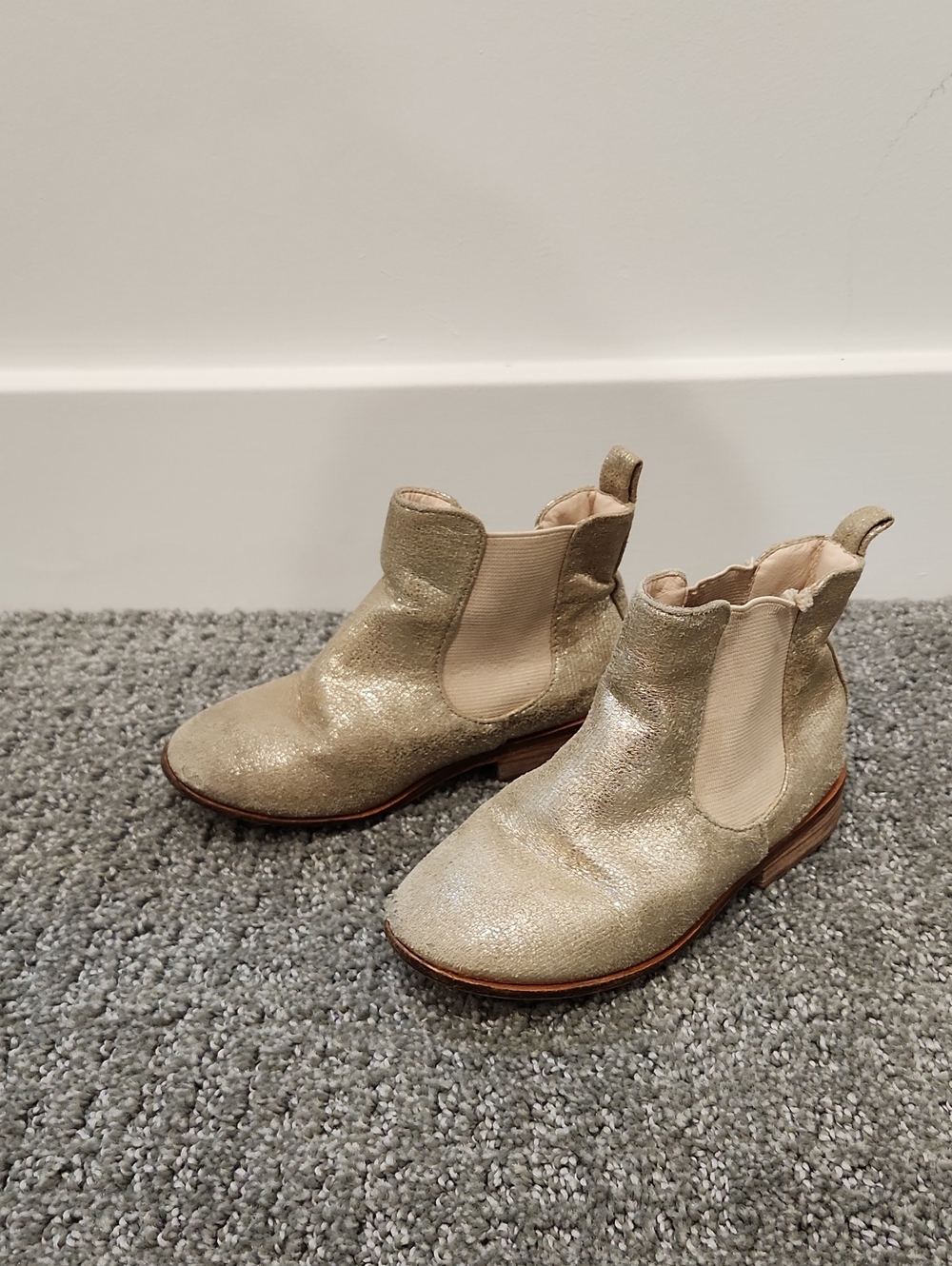 Seed Heritage Girls Metallic Gold Chelsea Boots Size EU 25/ US 8.5/9